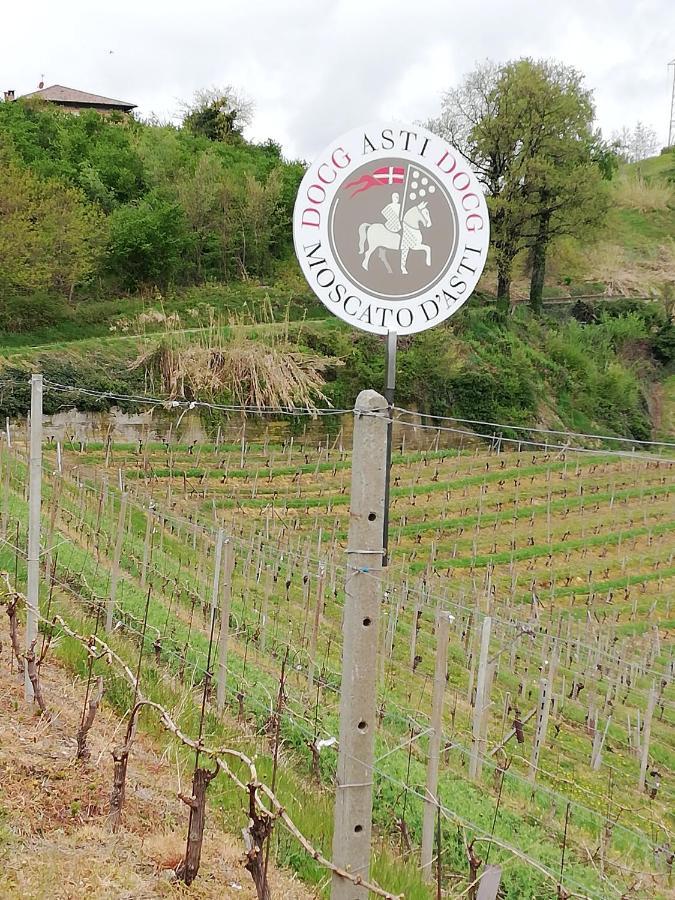La Giribaldina Winery & Farmhouse Calamandrana Exterior photo