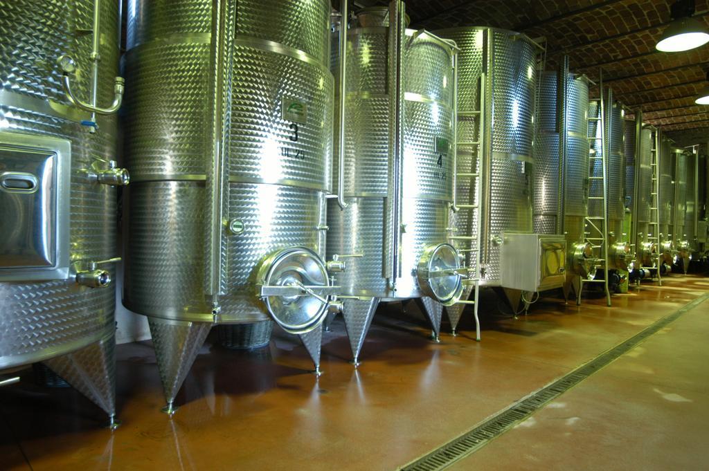 La Giribaldina Winery & Farmhouse Calamandrana Exterior photo